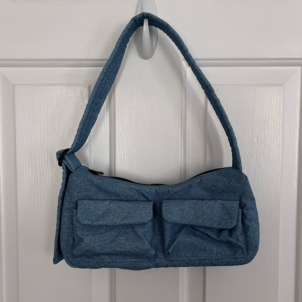 BAGGU Cargo Shoulder Bag in Digital Denim